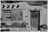 Adobe house. Santa Fe, New Mexico, USA ( black and white)