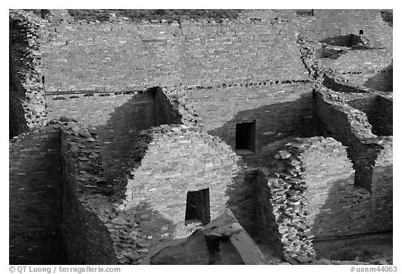 Interconnected rooms, Pueblo Bonito. Chaco Culture National Historic Park, New Mexico, USA