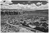 Chetro Ketl and Chaco Canyon. Chaco Culture National Historic Park, New Mexico, USA (black and white)