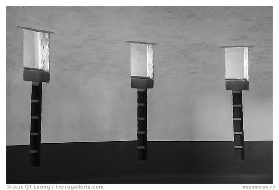 Windows, Great Kiva. Aztek Ruins National Monument, New Mexico, USA (black and white)