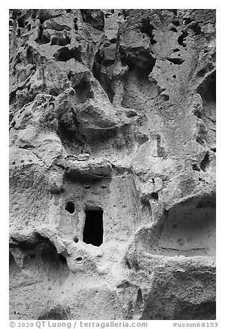 Cave cliff dwelling. Bandelier National Monument, New Mexico, USA (black and white)
