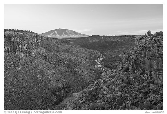 Upper Rio Grande Gorge and Ute Mountain, sunrise. Rio Grande Del Norte National Monument, New Mexico, USA (black and white)