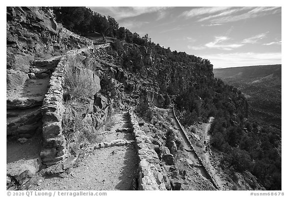 Walls and wwitchbacks, Big Arsenic Trail. Rio Grande Del Norte National Monument, New Mexico, USA (black and white)