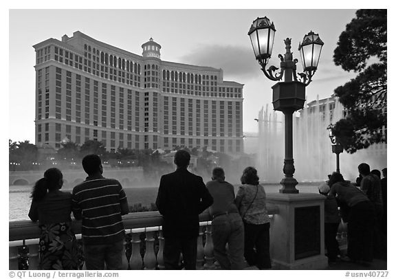 Watching the Fountains of Bellagio at dusk. Las Vegas, Nevada, USA (black and white)