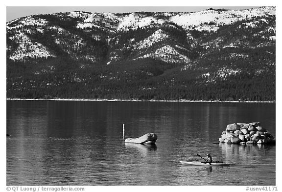 Kakak and mountains in winter, Sand Harbor, Lake Tahoe-Nevada State Park, Nevada. USA