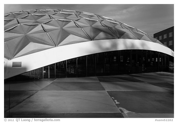 Elcord plaza. Reno, Nevada, USA (black and white)