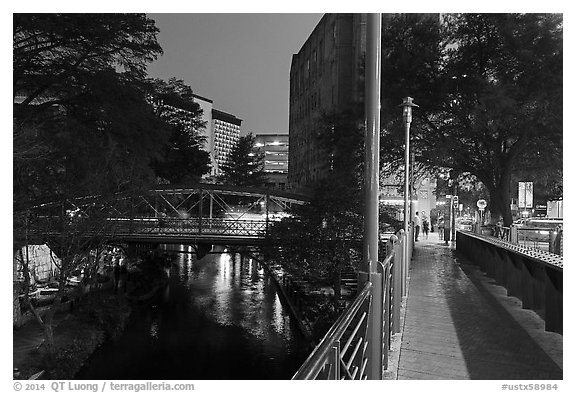 Evening on the Riverwalk. San Antonio, Texas, USA (black and white)