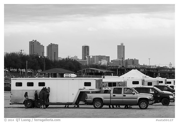Trucks with horse trailers and skyline. Fort Worth, Texas, USA (black and white)