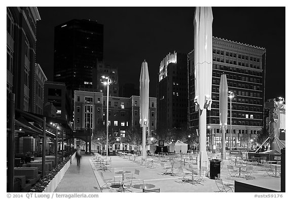Public square at night. Fort Worth, Texas, USA (black and white)