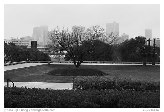 Fort Worth skyline from sculpture garden of Ammon Carter Museum. Fort Worth, Texas, USA (black and white)
