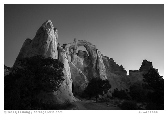 Grosvenor Arch at dawn. Grand Staircase Escalante National Monument, Utah, USA (black and white)