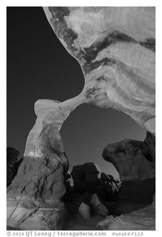 Metate Arch at night. Grand Staircase Escalante National Monument, Utah, USA (black and white)