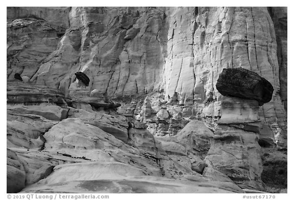 Caprocks and cliffs. Grand Staircase Escalante National Monument, Utah, USA (black and white)