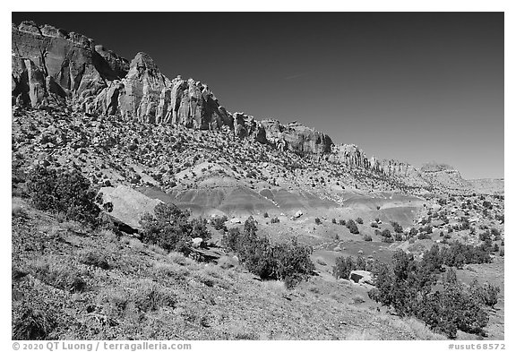 Wingate Sandstone cliffs, Burr Trail. Grand Staircase Escalante National Monument, Utah, USA