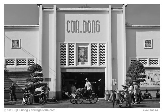 Northern Gate, Ben Thanh Market. Ho Chi Minh City, Vietnam (black and white)