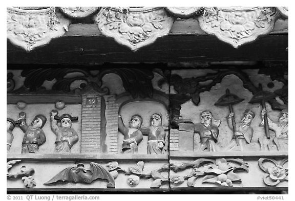 Ceramic scenes from traditional Chinese stories, Quan Am Pagoda. Cholon, District 5, Ho Chi Minh City, Vietnam