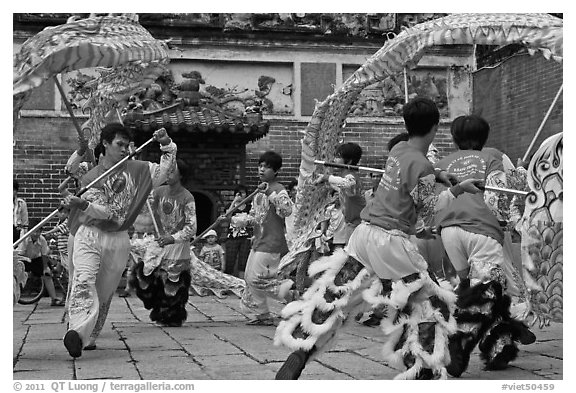 Traditional dragon dance, Thien Hau Pagoda, district 5. Cholon, District 5, Ho Chi Minh City, Vietnam (black and white)