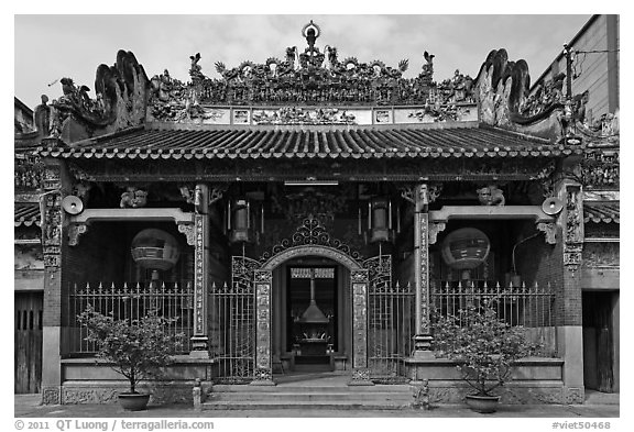 Facade, Thien Hau Pagoda, district 5. Cholon, District 5, Ho Chi Minh City, Vietnam (black and white)