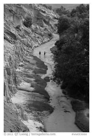 Fairy Stream and two hikers from above. Mui Ne, Vietnam (black and white)