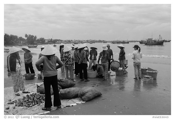 Shore activity in front of Lang Chai fishing village. Mui Ne, Vietnam