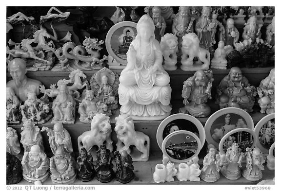 Stone-cutting crafts. Da Nang, Vietnam (black and white)