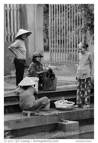 Villagers washing laundry, Thanh Toan. Hue, Vietnam (black and white)