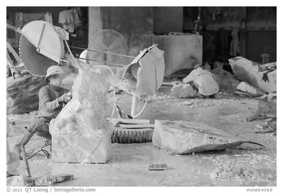 Stone carvers. Vietnam (black and white)