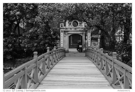 Huc Bridge leading to Ngoc Son Temple. Hanoi, Vietnam (black and white)