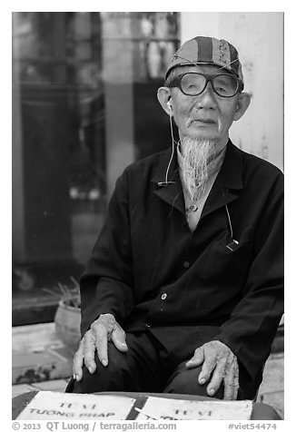 Elderly fortune teller, Trang An. Vietnam (black and white)