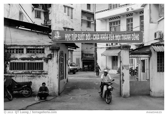 End of work day. Ho Chi Minh City, Vietnam (black and white)