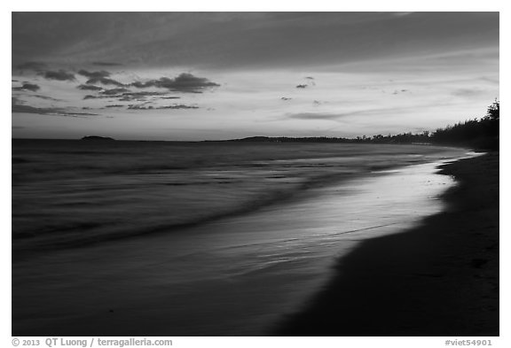 Beach at sunset. Mui Ne, Vietnam (black and white)