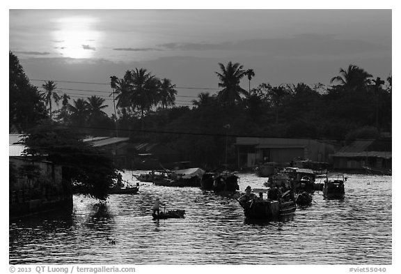 Sunrise, Phung Diem. Can Tho, Vietnam (black and white)