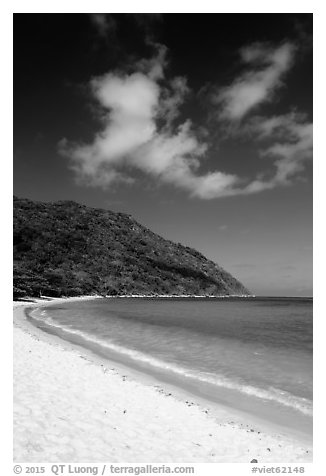 Cat Lon Beach, Bay Canh Island, Con Dao National Park. Con Dao Islands, Vietnam (black and white)