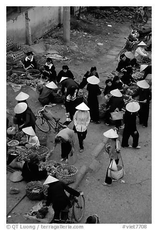 Ky Lua Market,  Cao Bang. Northeast Vietnam (black and white)