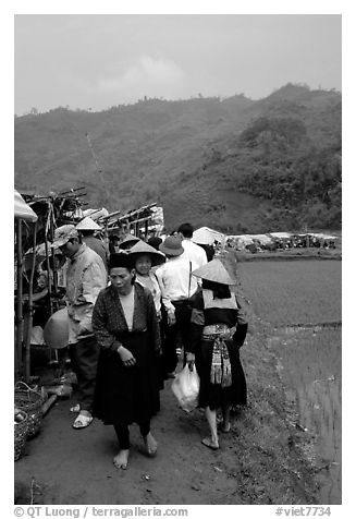 Outdoor Market set in the fields near Ba Be Lake. Northeast Vietnam