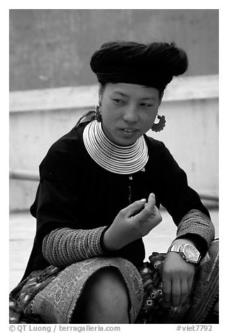 Hmong woman, near Yen Chau. Northwest Vietnam (black and white)