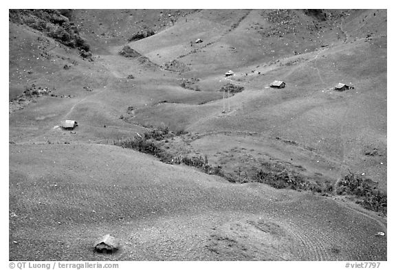 Homes on hillside, between Yeu Chau and Son La. Northwest Vietnam (black and white)