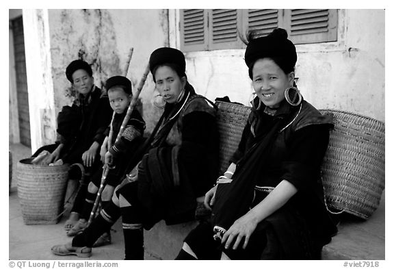 Black Hmong Women. Sapa, Vietnam