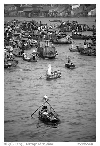 Boats at the Cai Rang floating market. Can Tho, Vietnam (black and white)