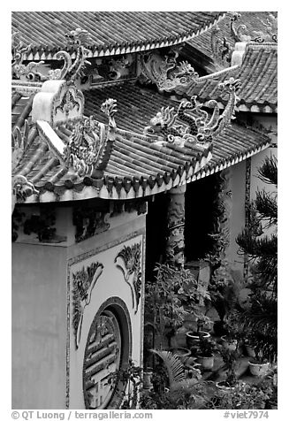 Roofs detail of one of the sanctuaries on the Marble Mountains. Da Nang, Vietnam