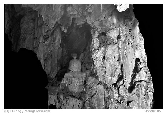 Troglodyte sanctuary in  the Marble mountains. Da Nang, Vietnam