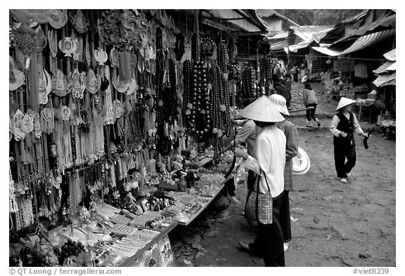 Religious souvenir stand. Perfume Pagoda, Vietnam (black and white)