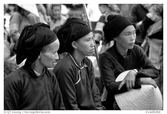 Ethnic minority women. Sapa, Vietnam (black and white)