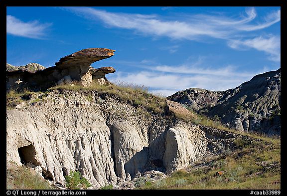 Caprock rocks and badlands, Dinosaur Provincial Park. Alberta, Canada