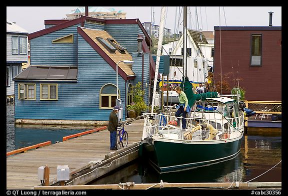 Yacht and houseboats. Victoria, British Columbia, Canada (color)