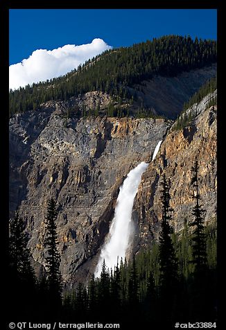 Takakkaw Falls, 254 meter high. Yoho National Park, Canadian Rockies, British Columbia, Canada