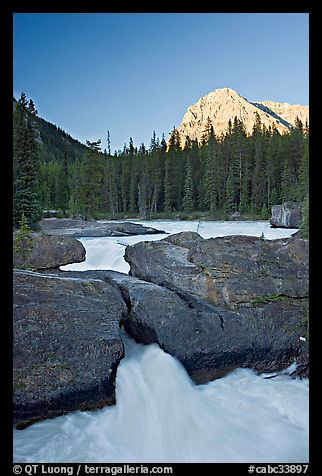 Natural Bridge and Mount Stephens, sunset. Yoho National Park, Canadian Rockies, British Columbia, Canada