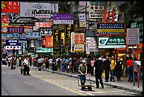Busy sidewalk, Kowloon. Hong-Kong, China ( color)