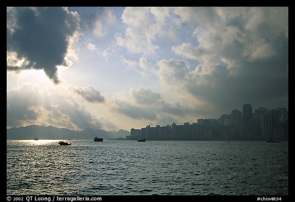 Hong-Kong Island seen from the Promenade, early morning. Hong-Kong, China (color)