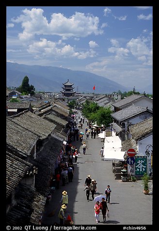 Fuxing Lu seen from the South Gate. Dali, Yunnan, China (color)